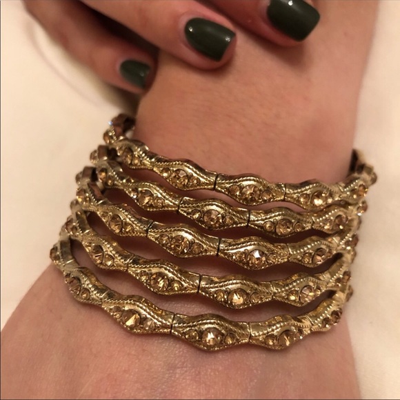 Gold Tone Bracelet - Picture 1 of 4